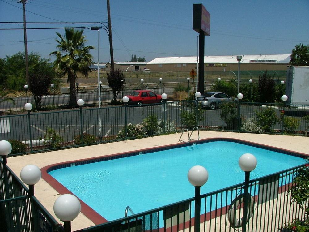 American Budget Inn And Suites-Modesto Exterior photo